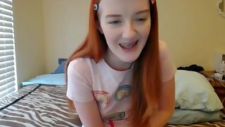 Young Ginger slut plays with pussy (webcam)